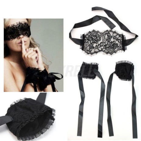 bende e gadgets bdsm in vendita al primo sexy shop automatico della Lunigiana
